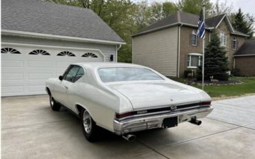 Chevrolet-Chevelle-1968-white-95464-1