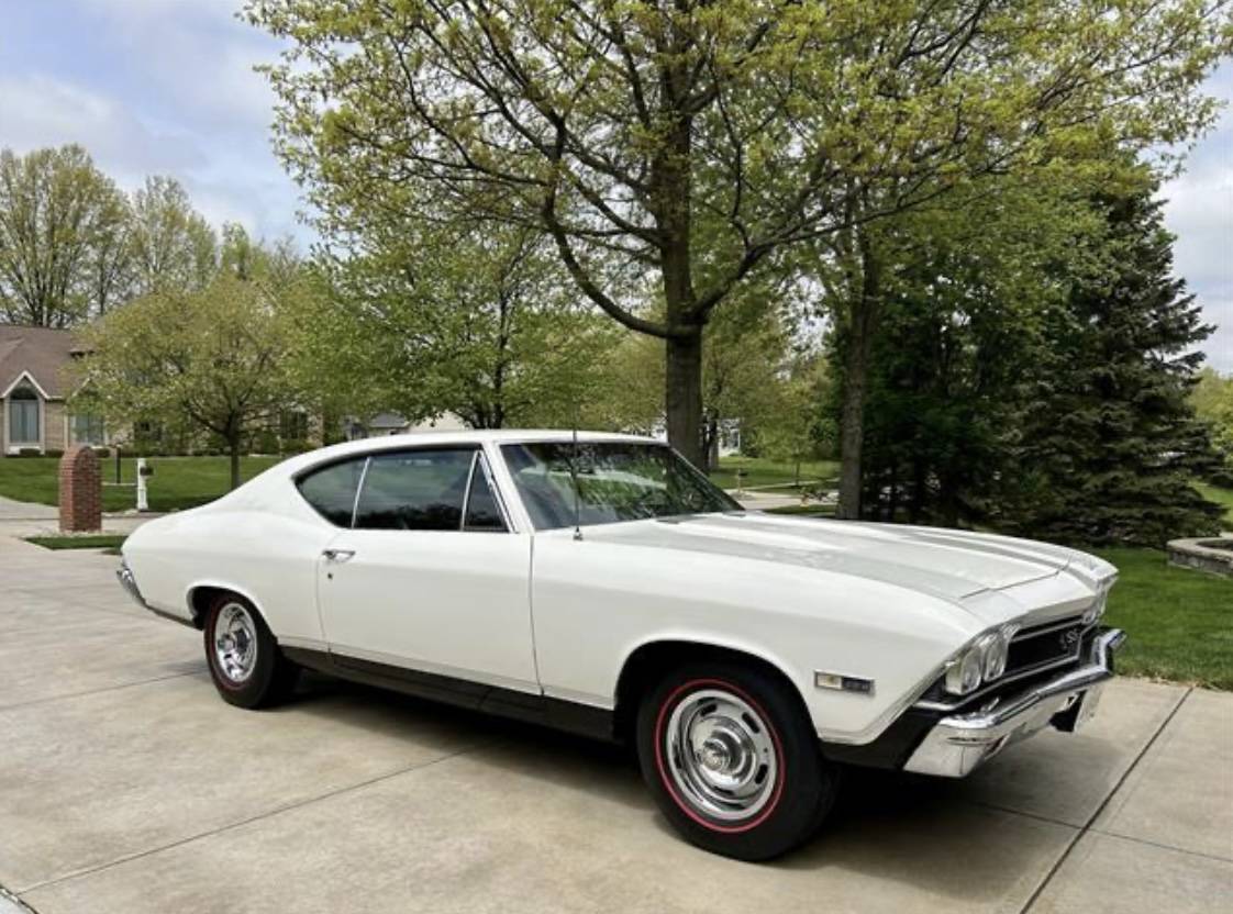 Chevrolet-Chevelle-1968-white-95464-5