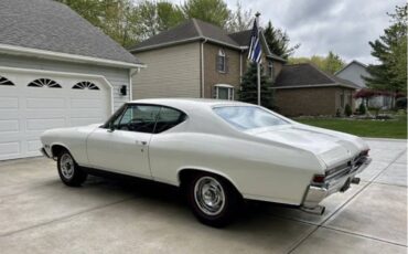 Chevrolet-Chevelle-1968-white-95464-6