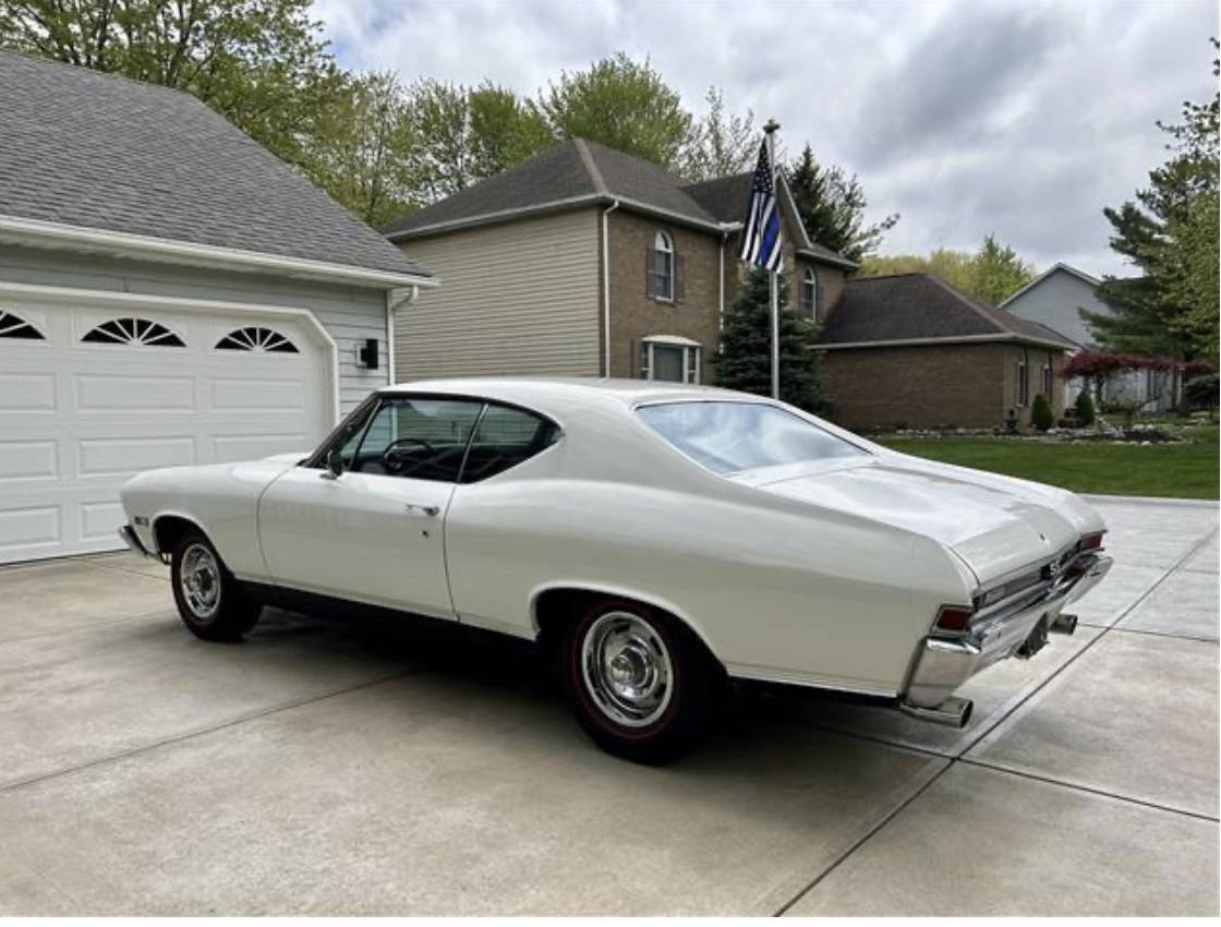 Chevrolet-Chevelle-1968-white-95464-6