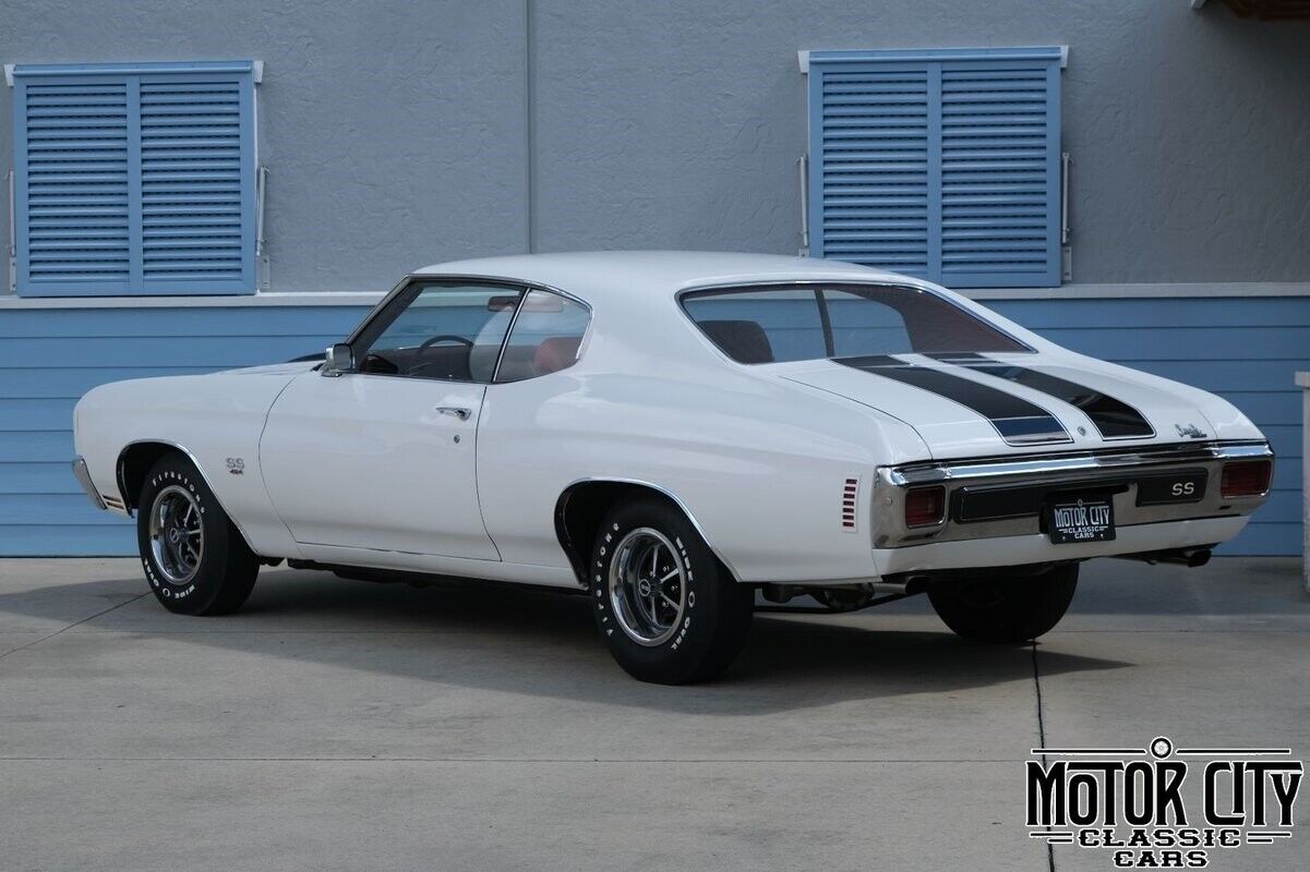 Chevrolet-Chevelle-1970-White-Red-0-4