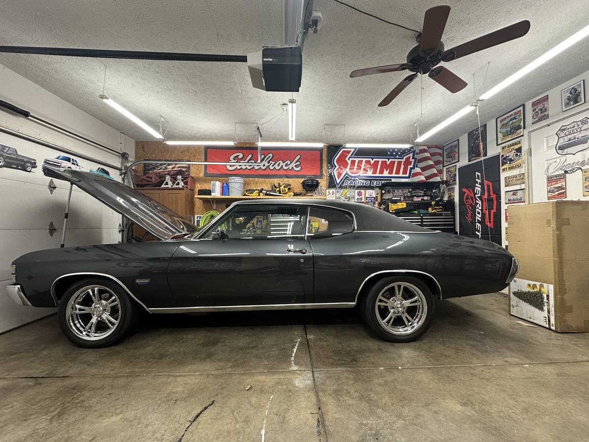 Chevrolet-Chevelle-1971-grey-2092