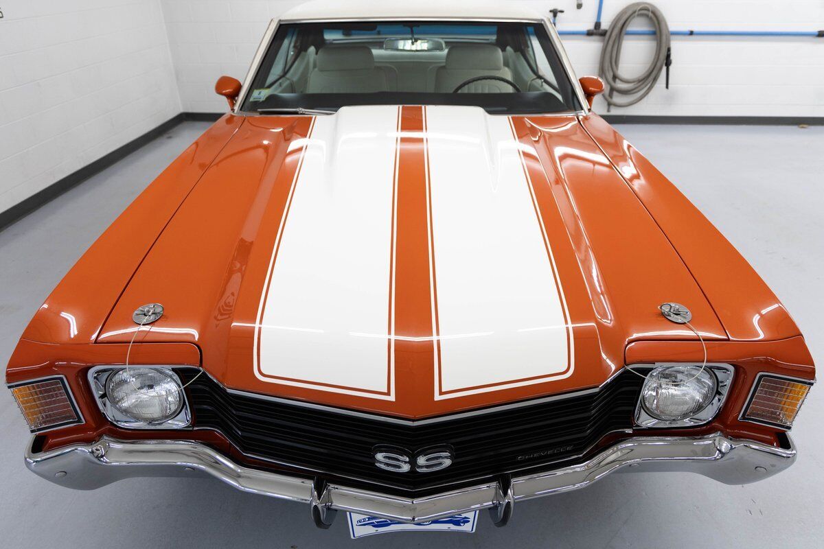 Chevrolet-Chevelle-1972-Orange-White-0-13