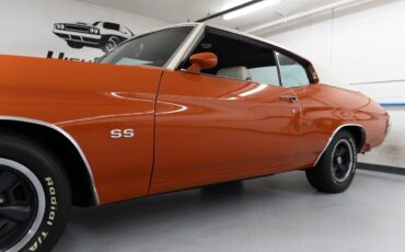 Chevrolet-Chevelle-1972-Orange-White-0-22