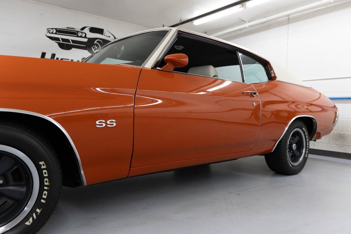 Chevrolet-Chevelle-1972-Orange-White-0-22