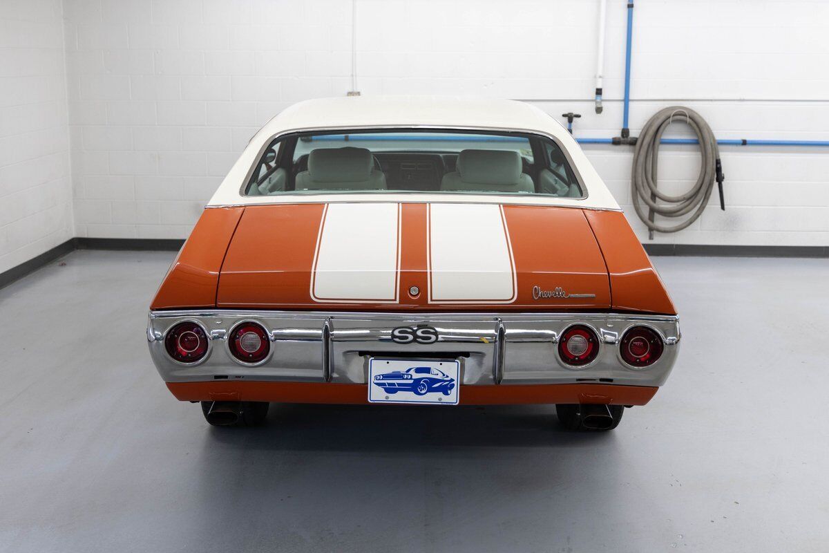 Chevrolet-Chevelle-1972-Orange-White-0-36