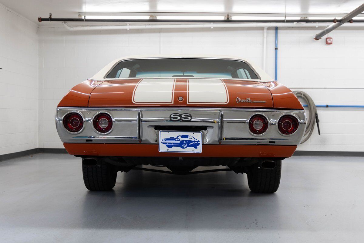 Chevrolet-Chevelle-1972-Orange-White-0-37