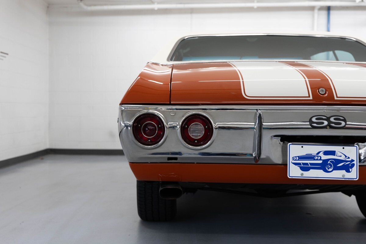 Chevrolet-Chevelle-1972-Orange-White-0-39