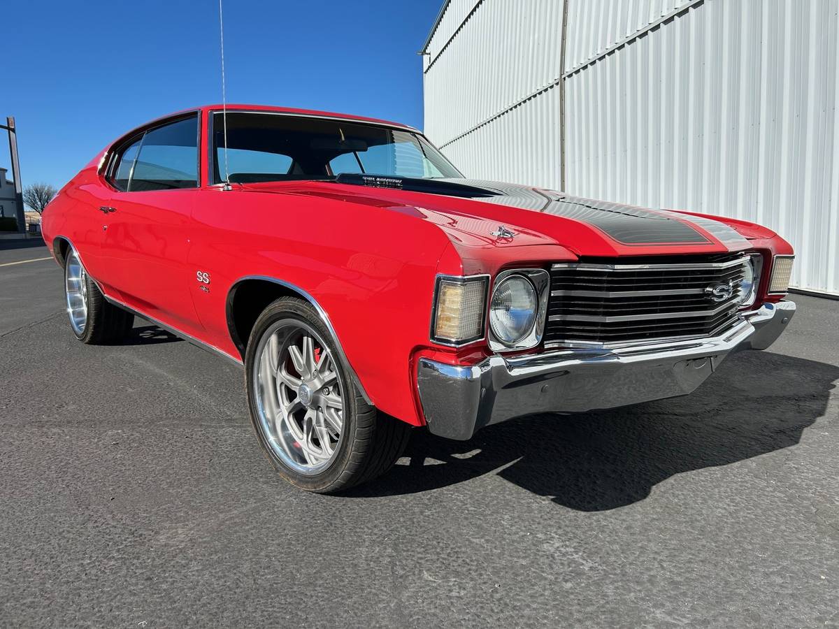 Chevrolet-Chevelle-1972-red-138-3