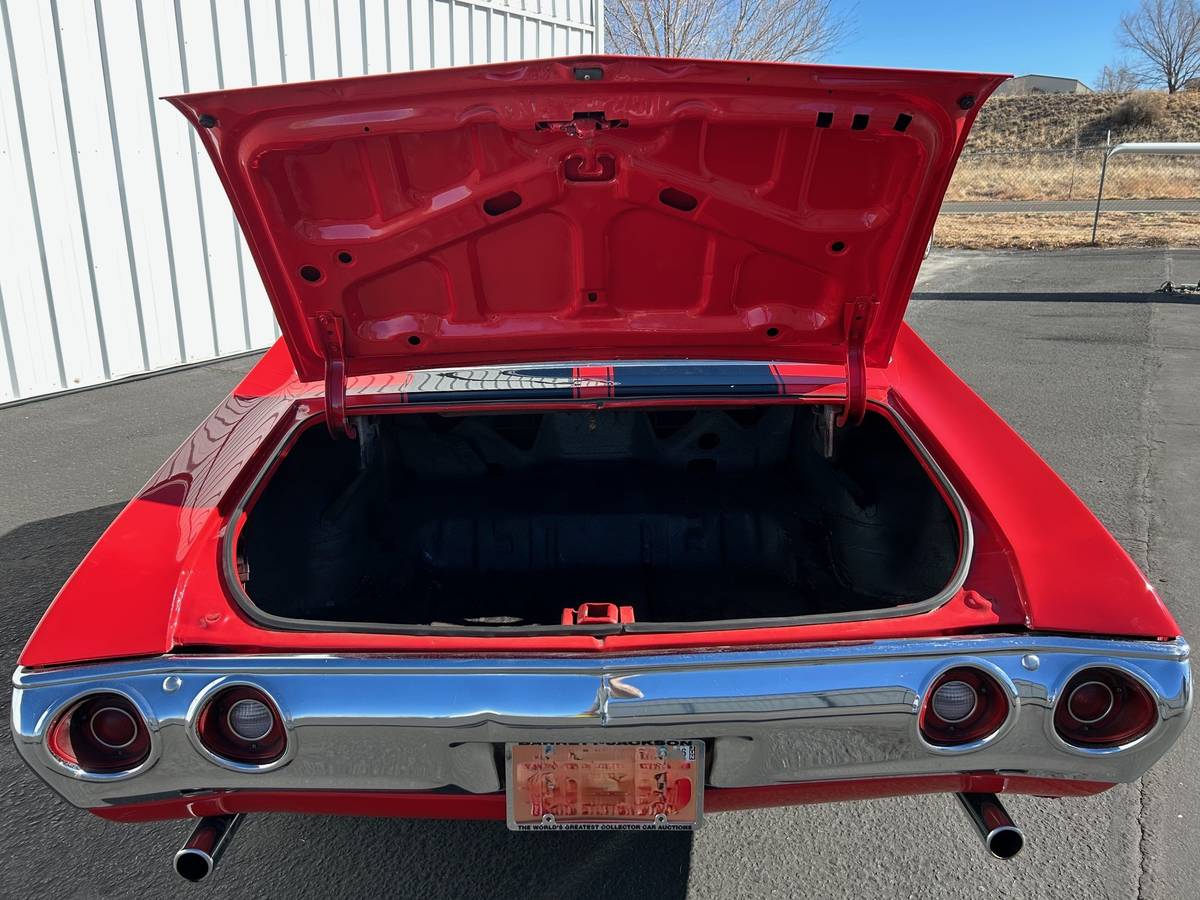 Chevrolet-Chevelle-1972-red-138-7