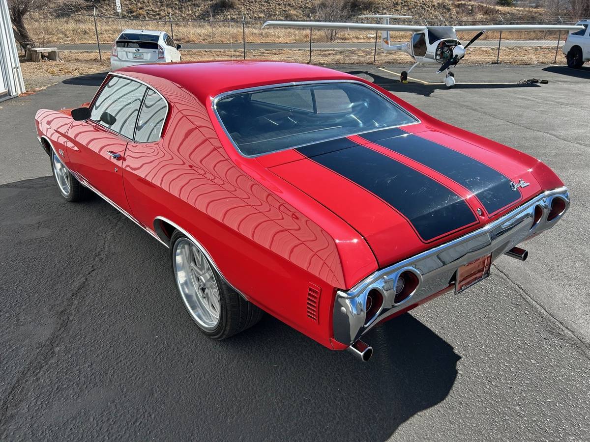 Chevrolet-Chevelle-1972-red-138-8