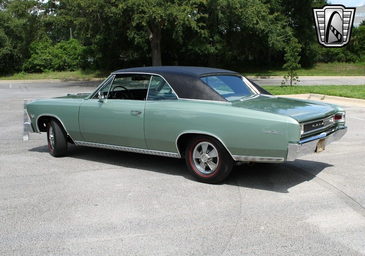 Chevrolet-Chevelle-Coupe-1966-Green-Black-128606-5