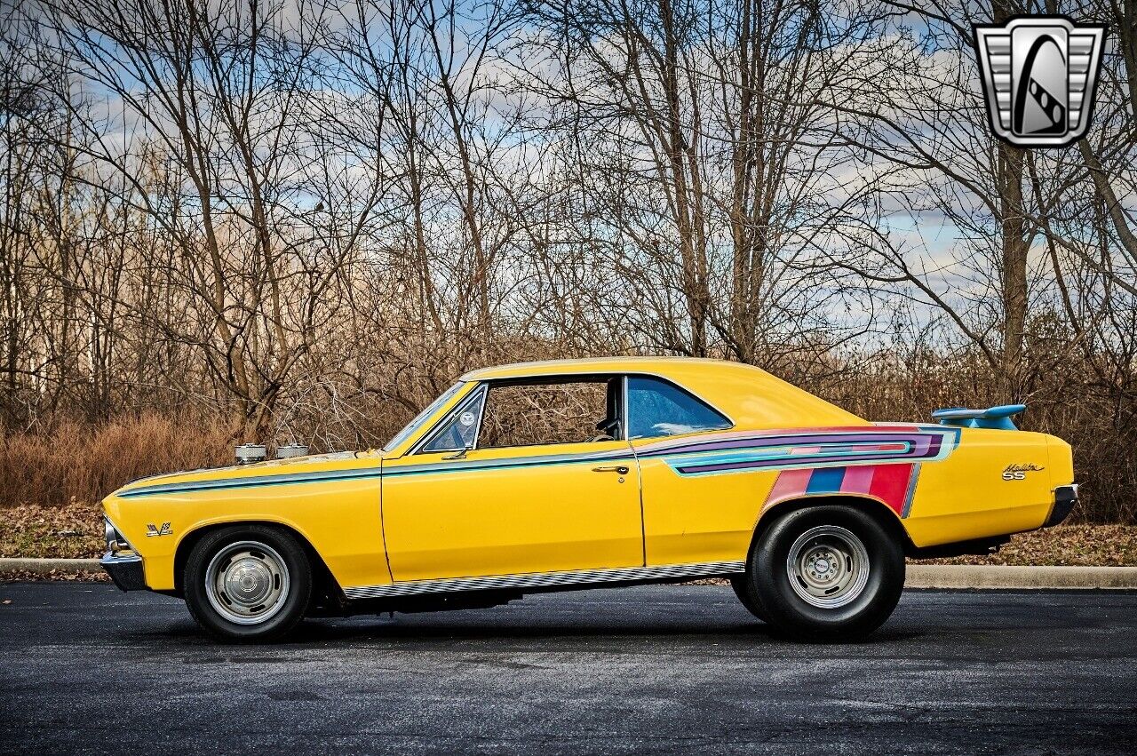 Chevrolet-Chevelle-Coupe-1966-Yellow-Gray-193-3