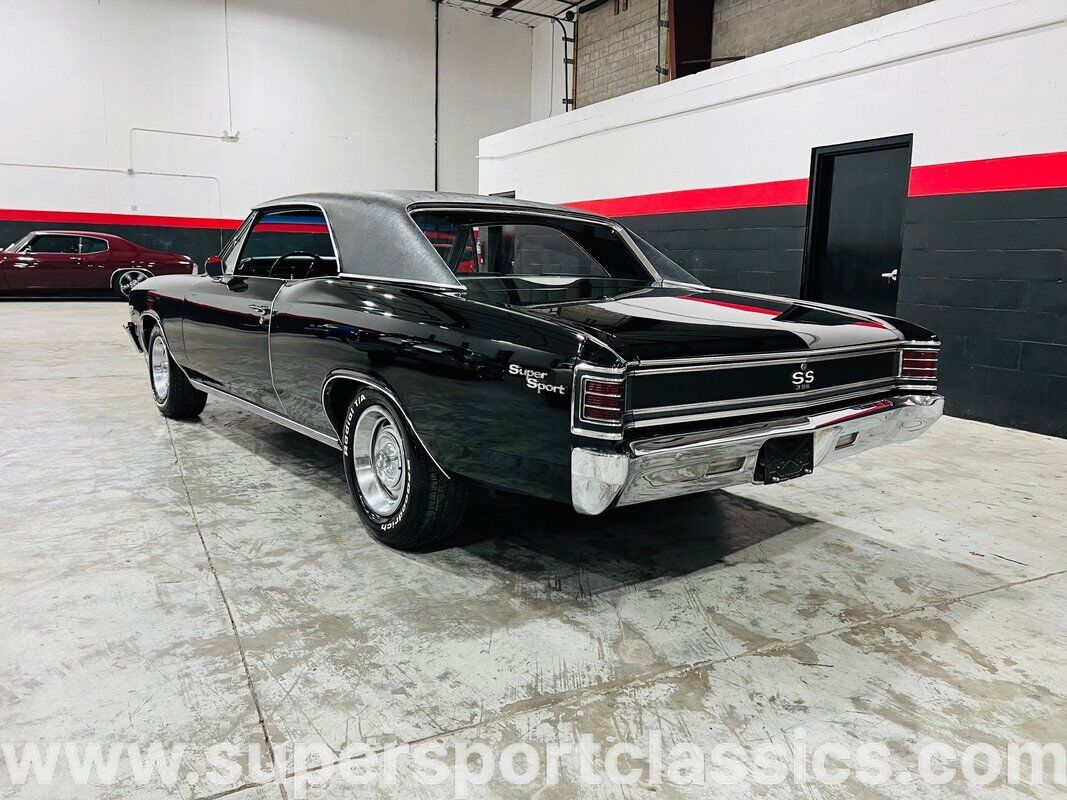 Chevrolet-Chevelle-Coupe-1967-2