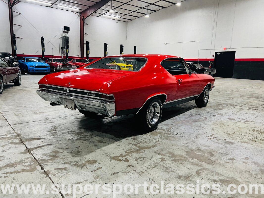 Chevrolet-Chevelle-Coupe-1968-Red-Black-0-2