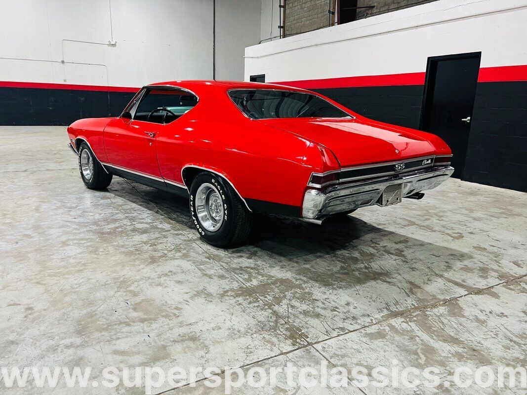 Chevrolet-Chevelle-Coupe-1968-Red-Black-0-5