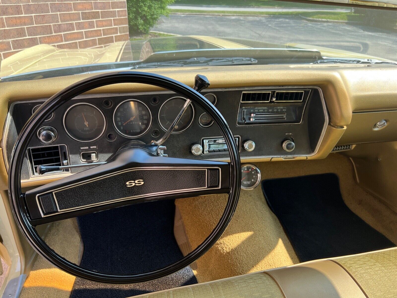 Chevrolet-Chevelle-Coupe-1970-Gold-Tan-18490-17