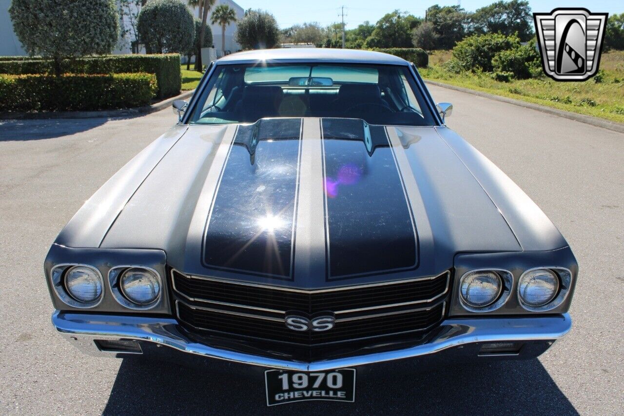 Chevrolet-Chevelle-Coupe-1970-Gray-Black-153068-5