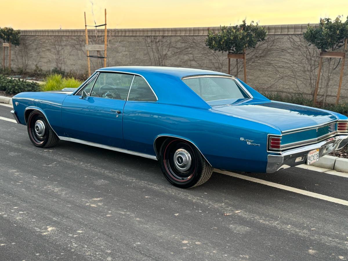 Chevrolet-Chevelle-malibu-1967-2