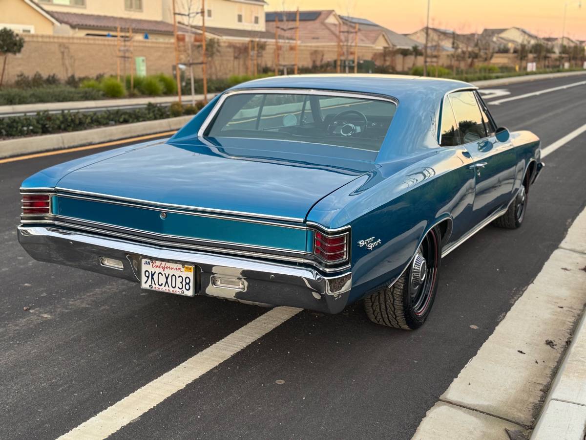 Chevrolet-Chevelle-malibu-1967-9