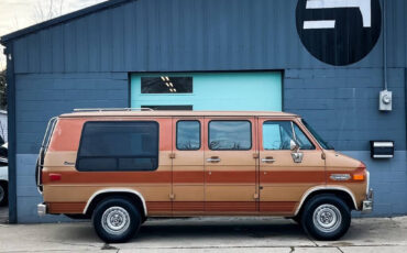 Chevrolet-Chevy-Van-1985-Brown-Brown-124512-9