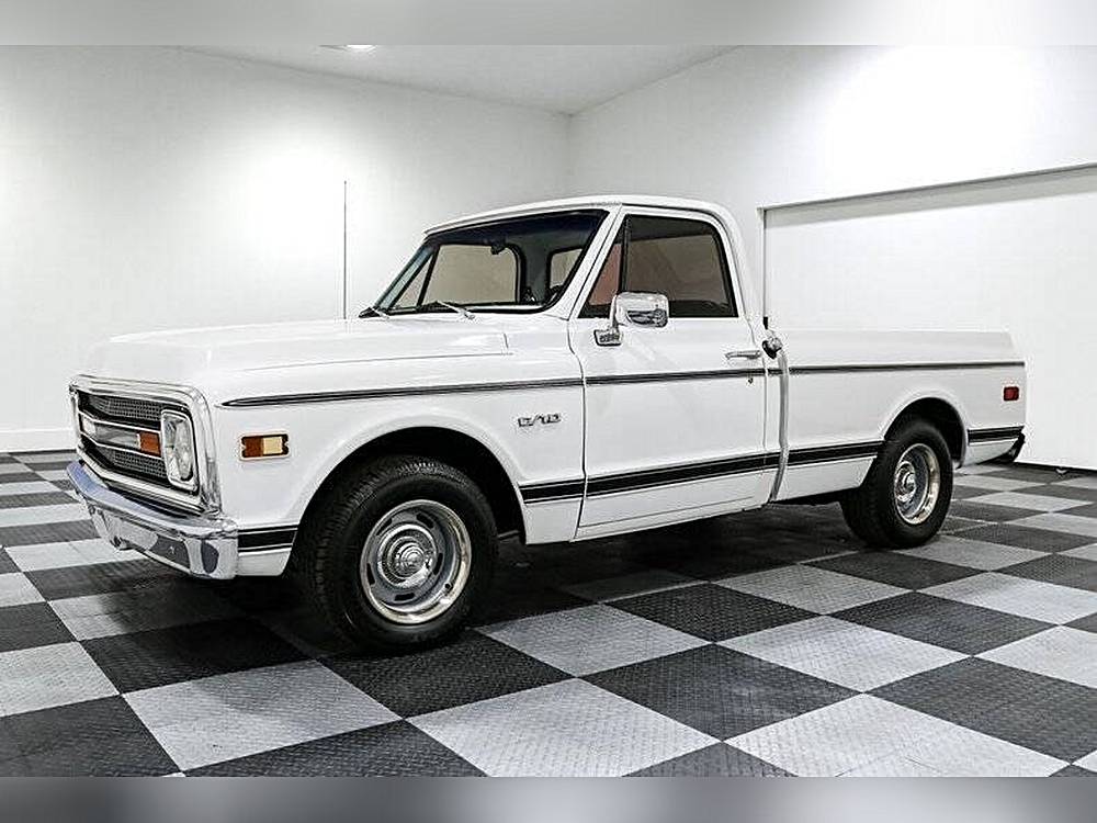 Chevrolet-Ck-10-series-1970-white-74467-3