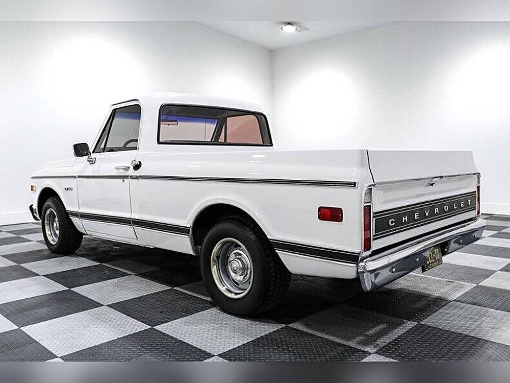 Chevrolet-Ck-10-series-1970-white-74467-5