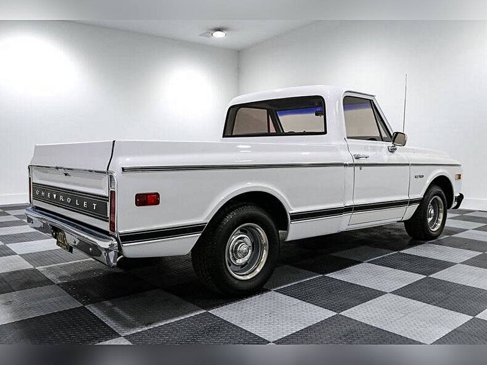 Chevrolet-Ck-10-series-1970-white-74467-7