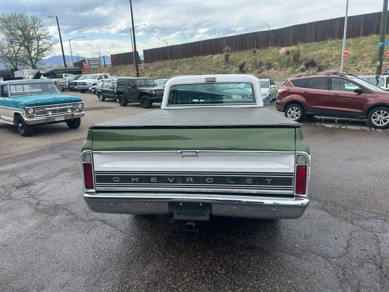 Chevrolet-Ck-10-series-1972-green-27098-14