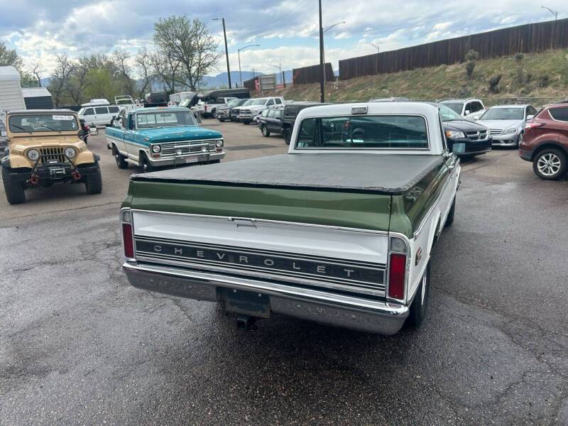 Chevrolet-Ck-10-series-1972-green-27098-15