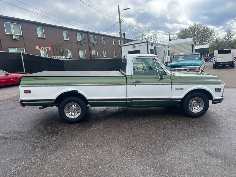 Chevrolet-Ck-10-series-1972-green-27098-20