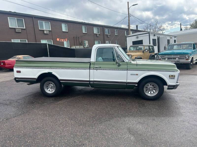 Chevrolet-Ck-10-series-1972-green-27098-21