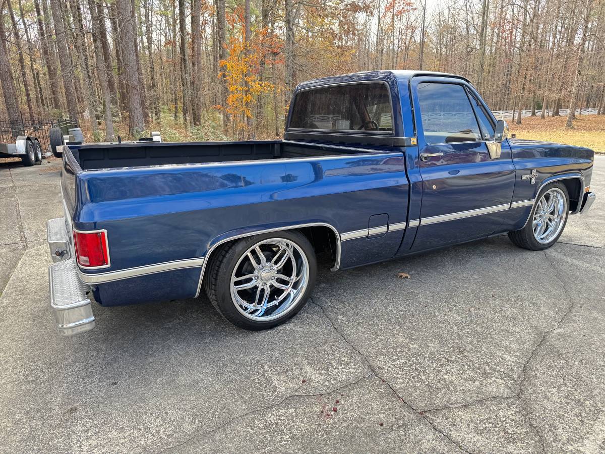 Chevrolet-Ck-pickup-12-ton-1984-blue-2-11