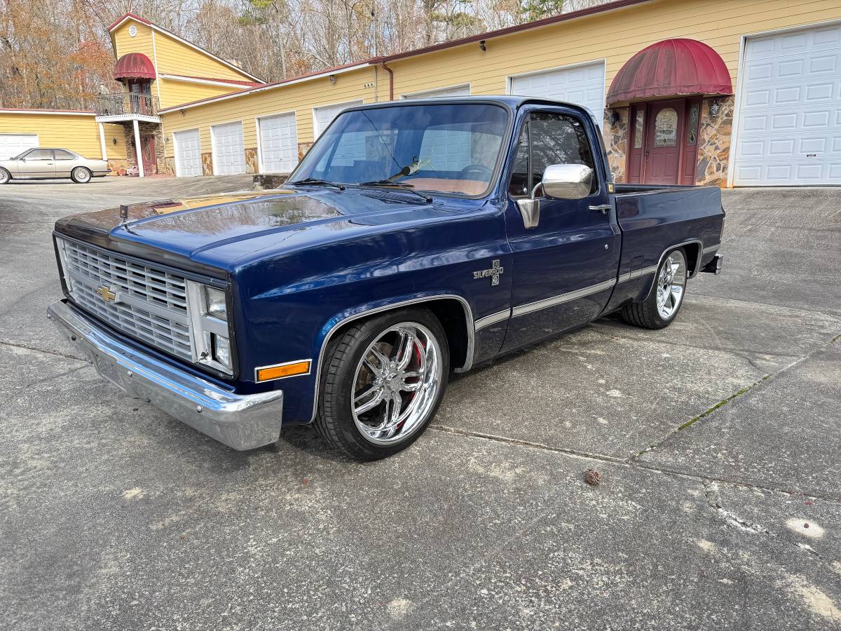 Chevrolet-Ck-pickup-12-ton-1984-blue-2-3