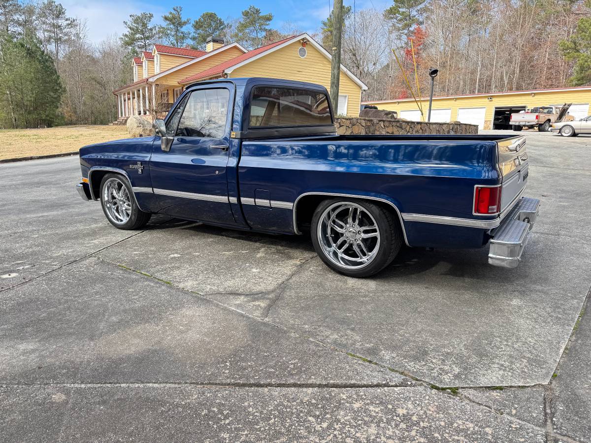 Chevrolet-Ck-pickup-12-ton-1984-blue-2-5