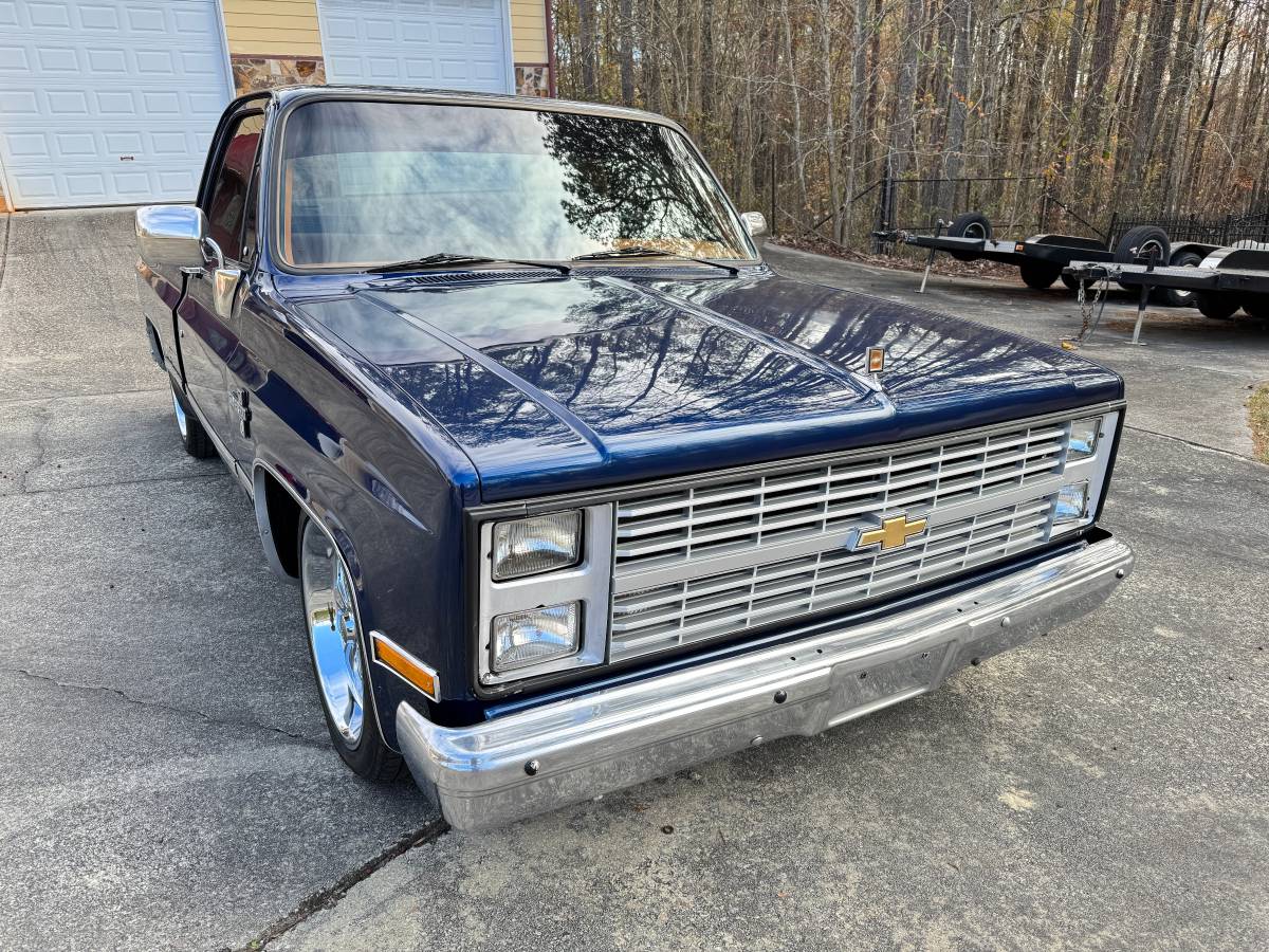 Chevrolet-Ck-pickup-12-ton-1984-blue-2