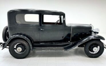 Chevrolet-Confederate-Berline-1932-Black-Tan-134540-5