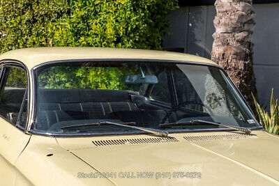 Chevrolet-Corvair-1964-Yellow-Other-Color-0-8