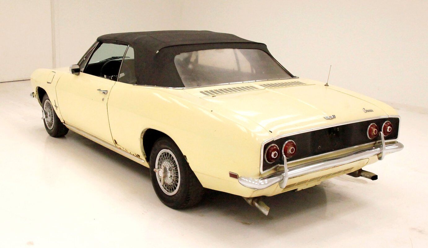 Chevrolet-Corvair-Cabriolet-1968-Yellow-Black-55352-2