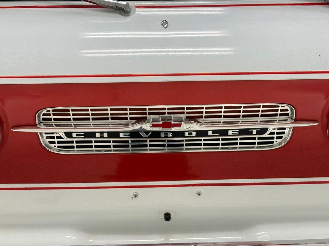 Chevrolet-Corvair-Pickup-1964-White-Red-32047-8