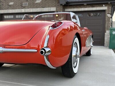 Chevrolet-Corvette-1956-11