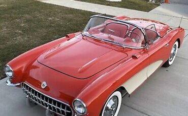 Chevrolet-Corvette-1956-4