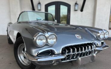 Chevrolet-Corvette-1960-7