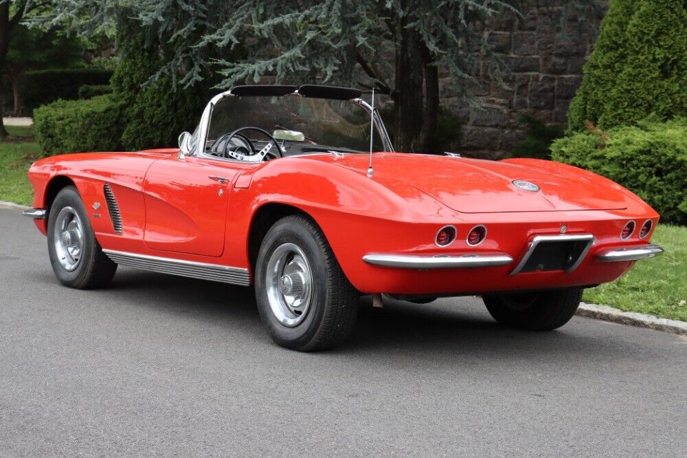 Chevrolet-Corvette-1962-4