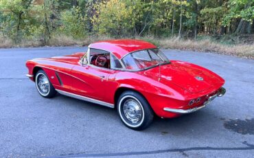 Chevrolet-Corvette-1962-red-137027-2