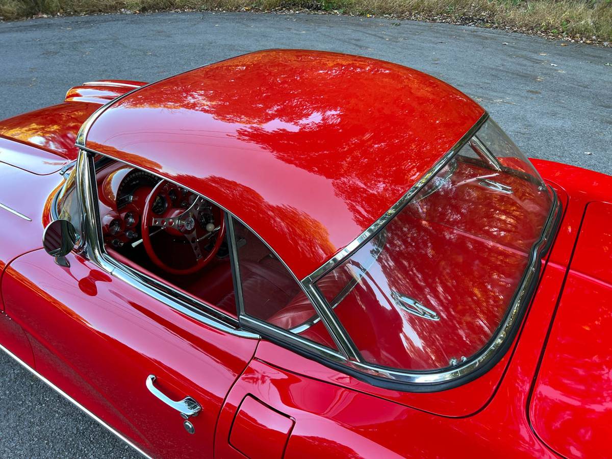 Chevrolet-Corvette-1962-red-137027-7