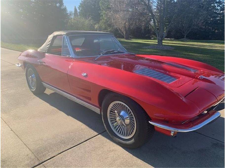 Chevrolet-Corvette-1963-16