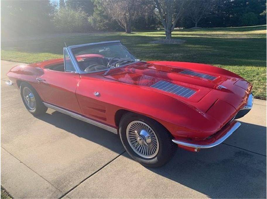 Chevrolet-Corvette-1963-3