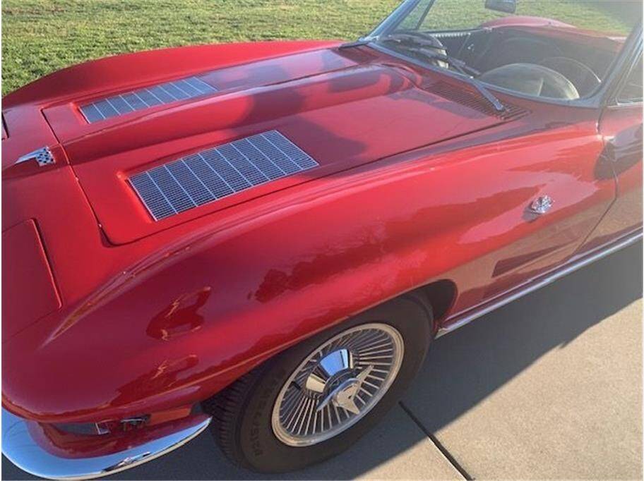 Chevrolet-Corvette-1963-9