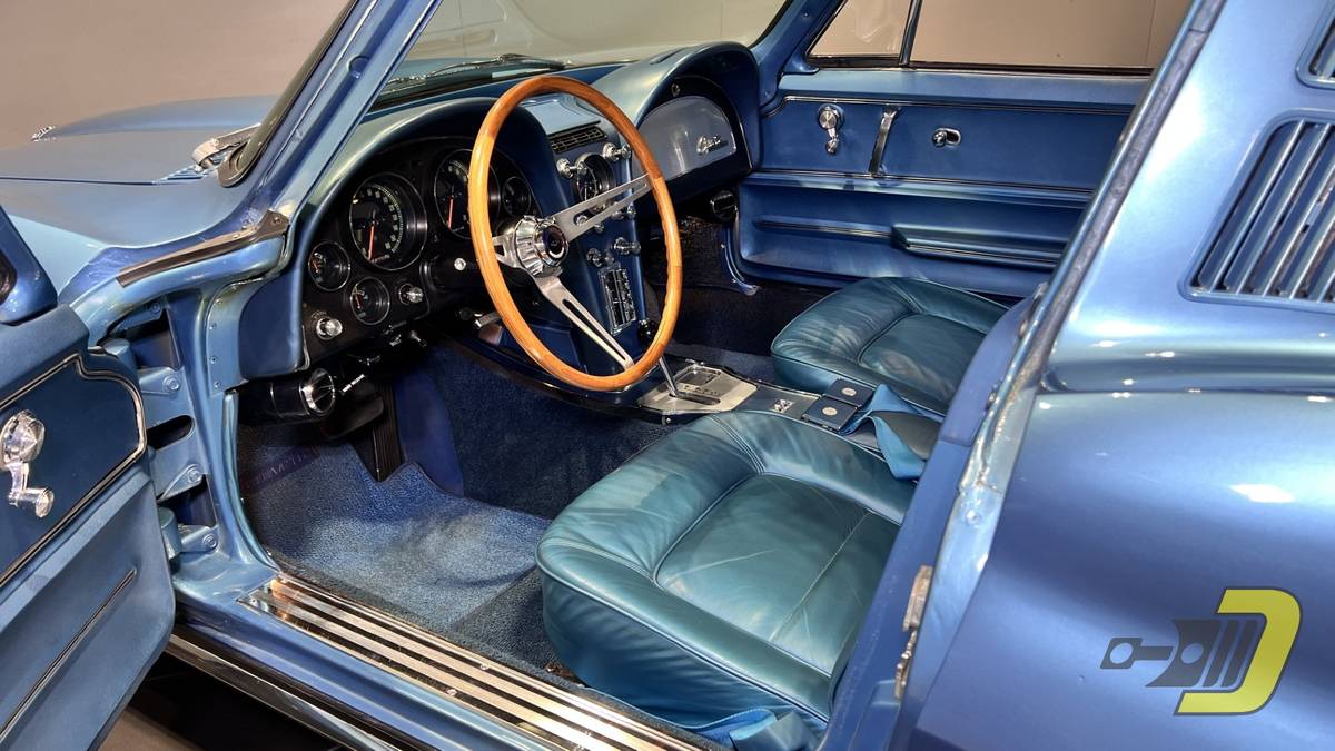 Chevrolet-Corvette-1965-blue-148252-9